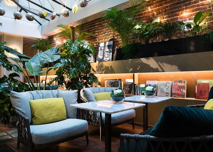 Hotel Le Six Paris